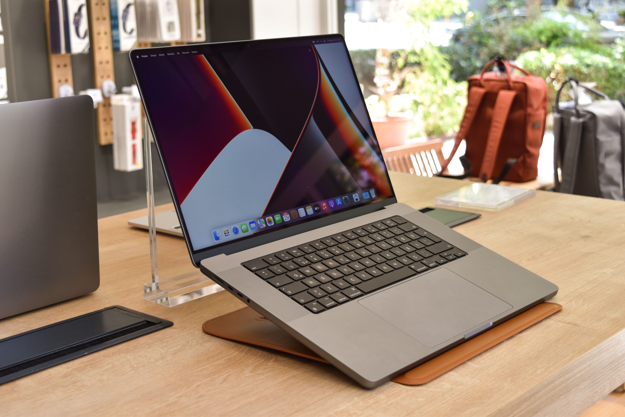 İkinci El | Macbook Pro 16'' M1 Max 10CPU 32GPU 32GB Ram 1TB SSD